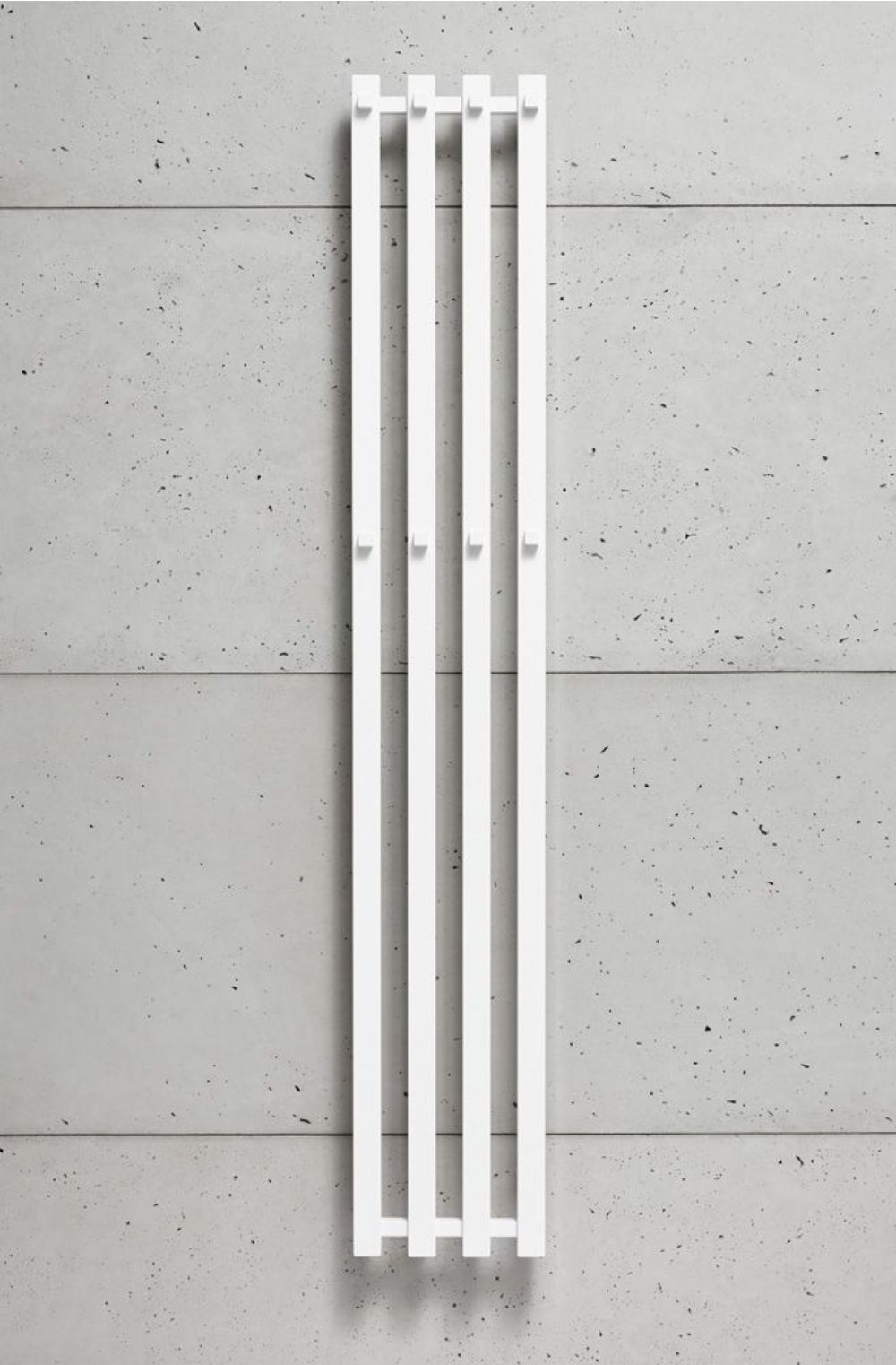 P.M.H. Pluto Badezimmerheizkörper dekorativ 150x24.5 cm schwarz P2BL/4