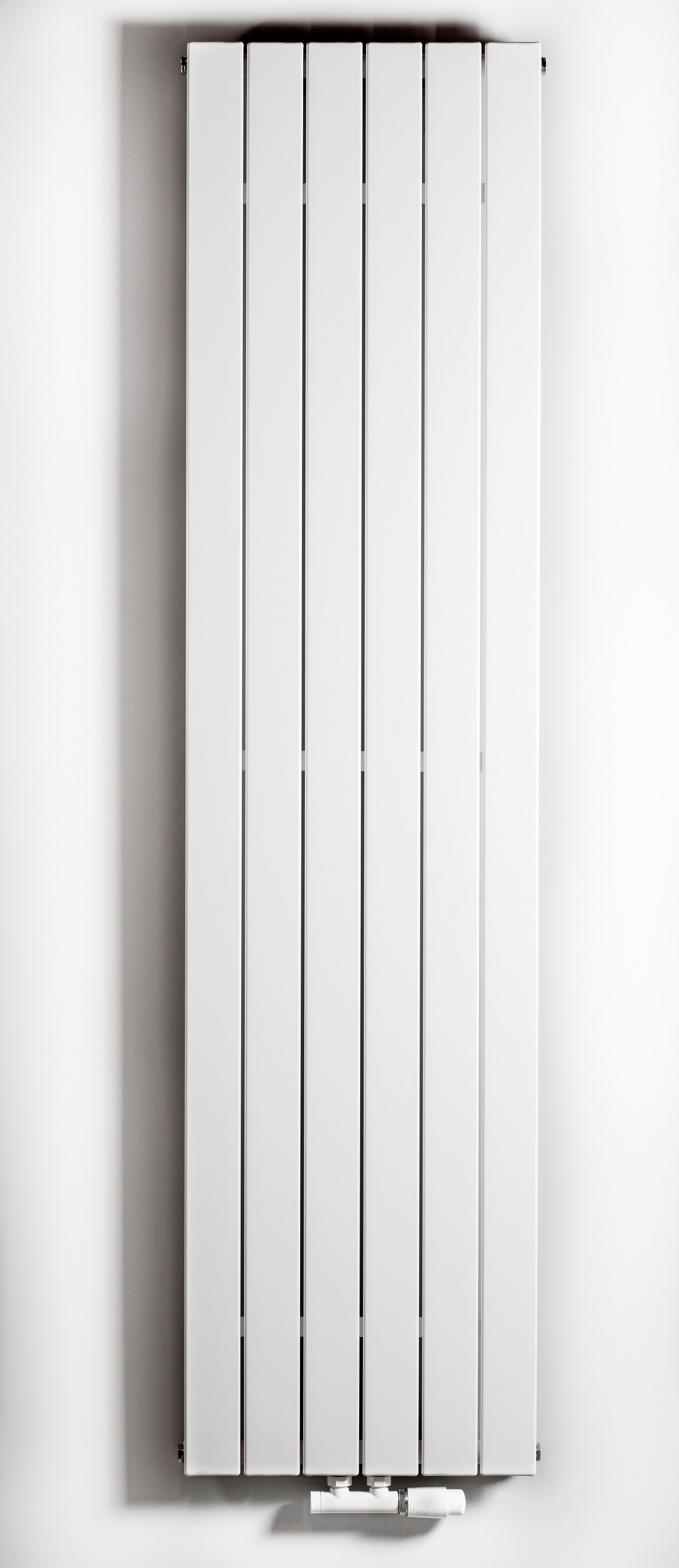 Luxrad Niagara Pojedyncza Designheizkörper 60x104.5 cm podłączenie unter weiß NIA60010459003ZDC
