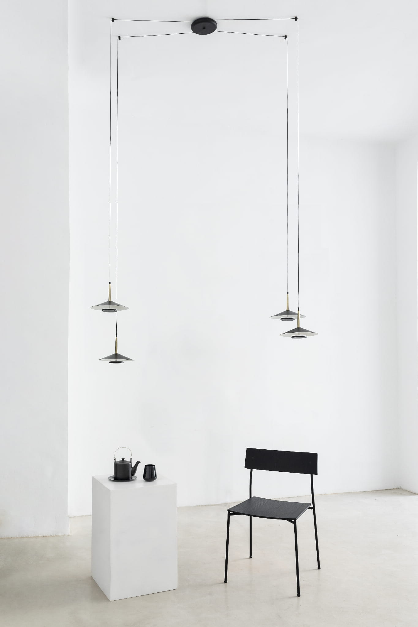 Mantra Orion Pendelleuchte 4x8 W schwarz-messing 7307