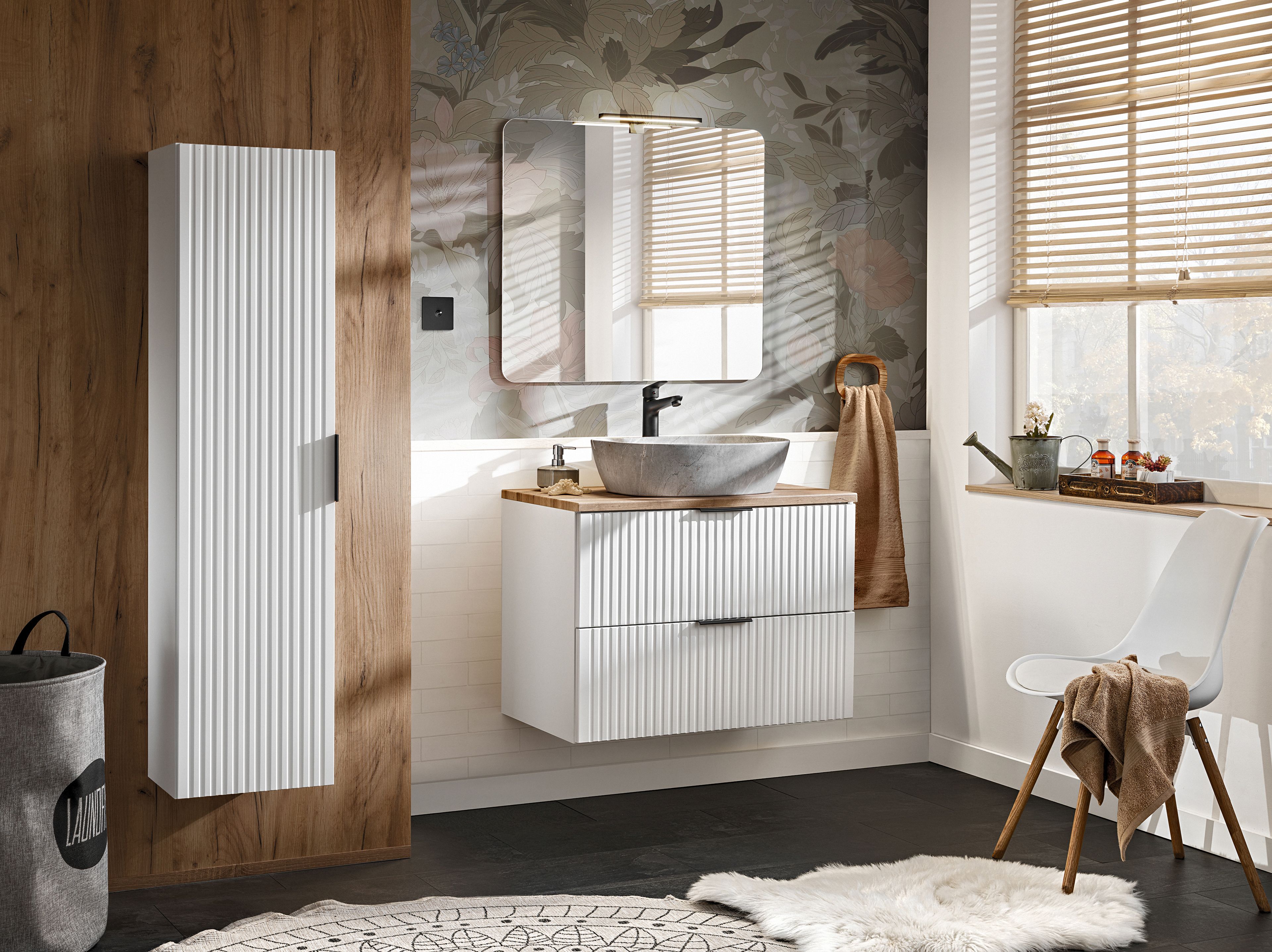 Set Kabinett Comad Adel White ADEL WHITE 82-80-B-2S, Kabinett Comad Adel White ADELWHITE80-01-B-1D, UN-ANNA-MH1, LUSTRO JULIET 60, ADEL OAK 89-80-B, JULIET GOLD LAMPKA LED 30