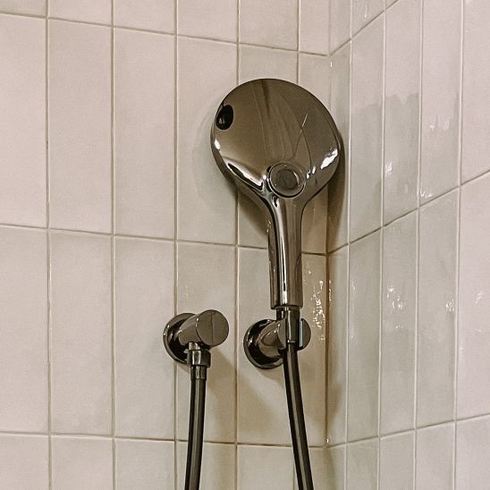Set Kopfbrause mit Brausearm Grohe Rainshower 26066A00, Badewannen- und Duscharmatur Grohe Grohtherm SmartControl 29119A00, 26574A00, 27057A00, 27074A00, 28362A01