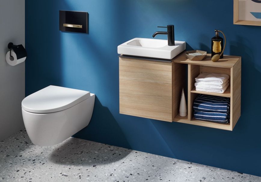 Badgestaltung mit blauer Wand